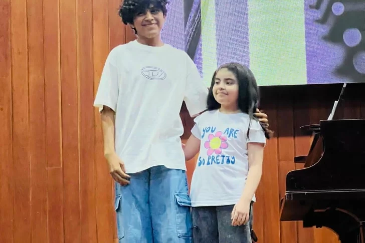 Jóvenes promesas: dos hermanos sanjuaninos estrenarán “Sueños de Navidad”, su propia obra de piano