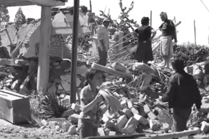 Importancia de la música folclórica y la tradición Importancia de la música folclórica y la tradición