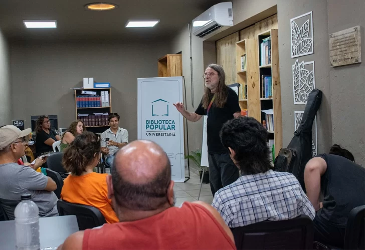 La “Fábrica de Trovadores” llega a la UNSJ con un taller cargado de creatividad musical La “Fábrica de Trovadores” llega a la UNSJ con un taller cargado de creatividad musical