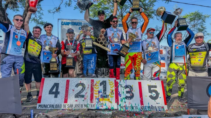 Cinco pilotos sanjuaninos se consagraron campeones del Argentino de Enduro Cinco pilotos sanjuaninos se consagraron campeones del Argentino de Enduro