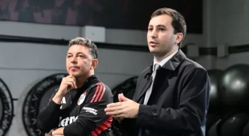 En la previa del Superclásico, Stefano Di Carlo visitó al plantel de River y se reunió con Gallardo En la previa del Superclásico, Stefano Di Carlo visitó al plantel de River y se reunió con Gallardo