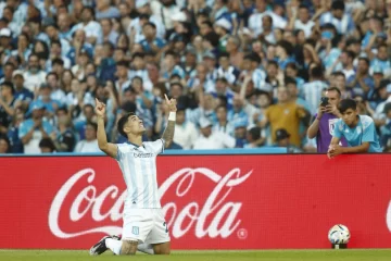 Racing, en la agonía, eliminó a River del Torneo Clausura y lo complicó para la Libertadores Racing, en la agonía, eliminó a River del Torneo Clausura y lo complicó para la Libertadores