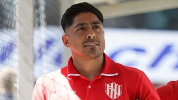 Allanaron la casa del futbolista Cristian Tarragona sospechado de tenencia y distribución de pornografía infantil Allanaron la casa del futbolista Cristian Tarragona sospechado de tenencia y distribución de pornografía infantil