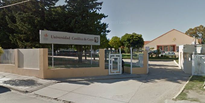 Amenaza de bomba en la Universidad Católica de Cuyo: desalojaron a estudiantes, docentes y personal administrativo Amenaza de bomba en la Universidad Católica de Cuyo: desalojaron a estudiantes, docentes y personal administrativo