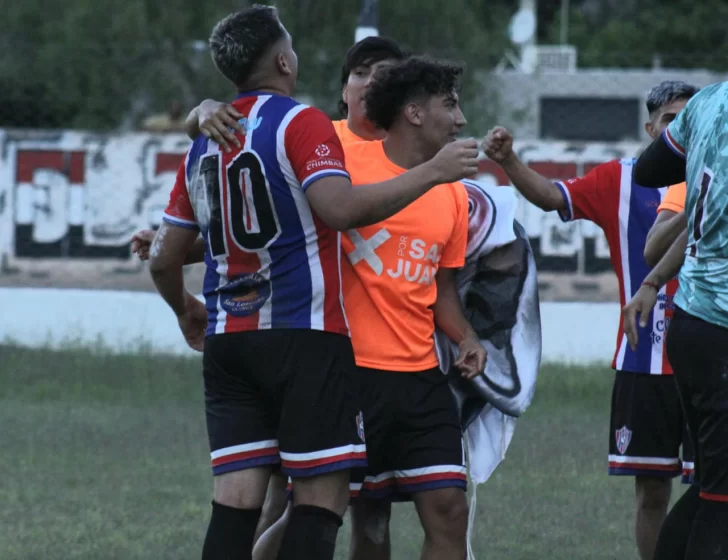 Peñarol eliminó a Marquesado en los penales y avanzó a las semifinales del Reducido Peñarol eliminó a Marquesado en los penales y avanzó a las semifinales del Reducido