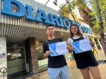 Gustavo y Juana ya tienen sus pasajes a Buenos Aires sorteados por DIARIO DE CUYO: la felicidad de ganar un concurso por primera vez Gustavo y Juana ya tienen sus pasajes a Buenos Aires sorteados por DIARIO DE CUYO: la felicidad de ganar un concurso por primera vez