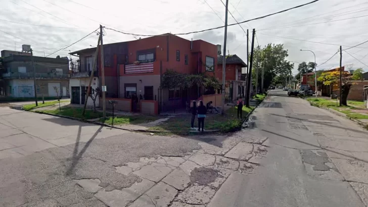 Horror: una adolescente de 16 años mató a puñaladas a su novio de 20 y escapó Horror: una adolescente de 16 años mató a puñaladas a su novio de 20 y escapó