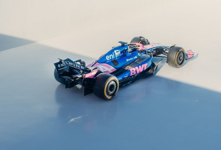 Alpine denunció que dos personas ingresaron de noche en su fábrica y se investiga “espionaje”