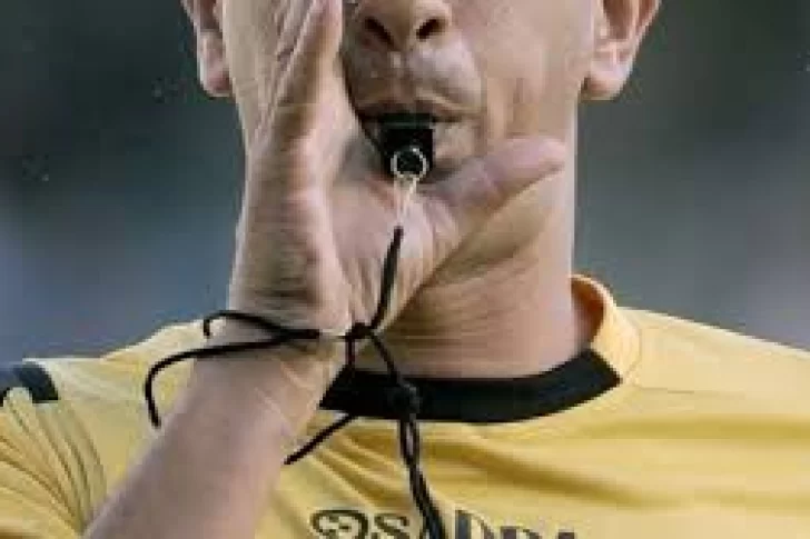 Un árbitro sanjuanino fue agredido apenas terminó un partido de fútbol por un jugador menor de edad: “Me dejó el ojo morado”
