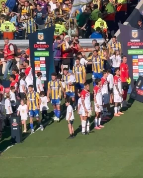 Polémica entre Estudiantes y AFA: Agremiados cuestionó el pasillo de espaldas y pidió “respeto y juego limpio” Polémica entre Estudiantes y AFA: Agremiados cuestionó el pasillo de espaldas y pidió “respeto y juego limpio”