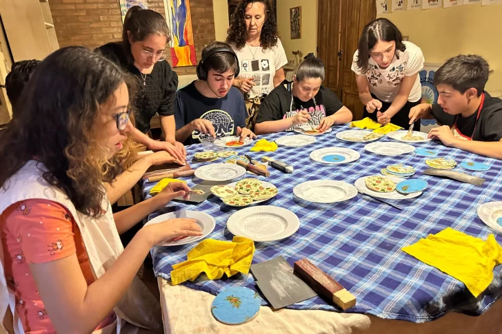 Mansa Banda: el grupo de chicos con autismo que trabajan en su propio emprendimiento para lograr la inclusión laboral y una vida independiente