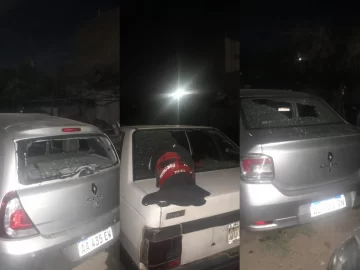 Noche de furia: incendian una casa y destruyen vehículos de un taller