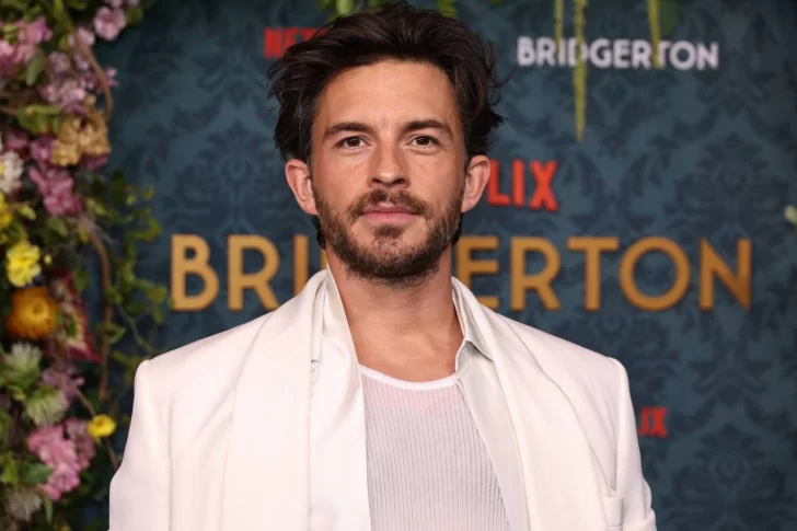 Jonathan Bailey fue elegido como el hombre más sexy del mundo y por qué hace historia Jonathan Bailey fue elegido como el hombre más sexy del mundo y por qué hace historia