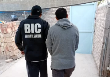 Capturaron a un delincuente con antecedentes en Mendoza, acusado de varios robos en el Gran San Juan Capturaron a un delincuente con antecedentes en Mendoza, acusado de varios robos en el Gran San Juan