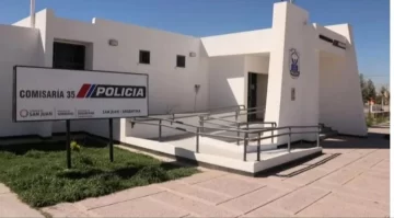 Dos policías le salvaron la vida a un bebé de un año que no respiraba en el Valle Grande Dos policías le salvaron la vida a un bebé de un año que no respiraba en el Valle Grande