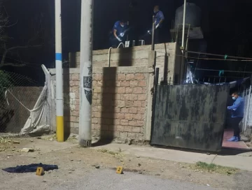 Baleado por error: quiso frenar un robo en su casa y su vecino le disparó al confundirlo con un ladrón Baleado por error: quiso frenar un robo en su casa y su vecino le disparó al confundirlo con un ladrón