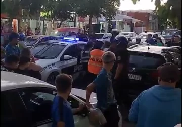 Revuelo en Villa Krause por la detención de una pareja de mecheros Revuelo en Villa Krause por la detención de una pareja de mecheros