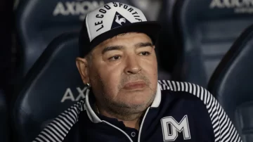 A cinco años de la muerte de Diego Maradona: cómo fue el llamado al 911 que encendió las alarmas A cinco años de la muerte de Diego Maradona: cómo fue el llamado al 911 que encendió las alarmas