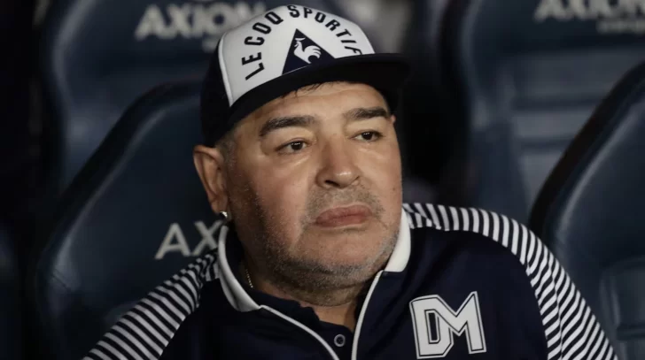 A cinco años de la muerte de Diego Maradona: cómo fue el llamado al 911 que encendió las alarmas A cinco años de la muerte de Diego Maradona: cómo fue el llamado al 911 que encendió las alarmas