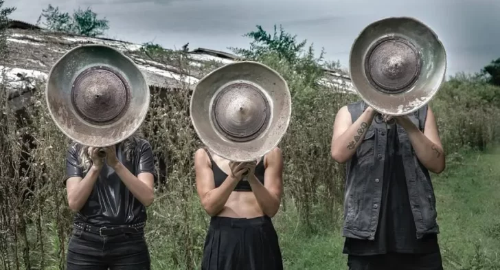 eruca-adentro-728x393 eruca-adentro-728x393