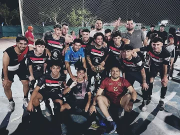 Escobar FC de Rawson completó aquel sueño nacido entre tierra y las piedras