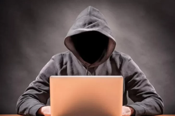 Cae un cordobés acusado de hacerse pasar por una niña para obtener material íntimo de dos menores sanjuaninos