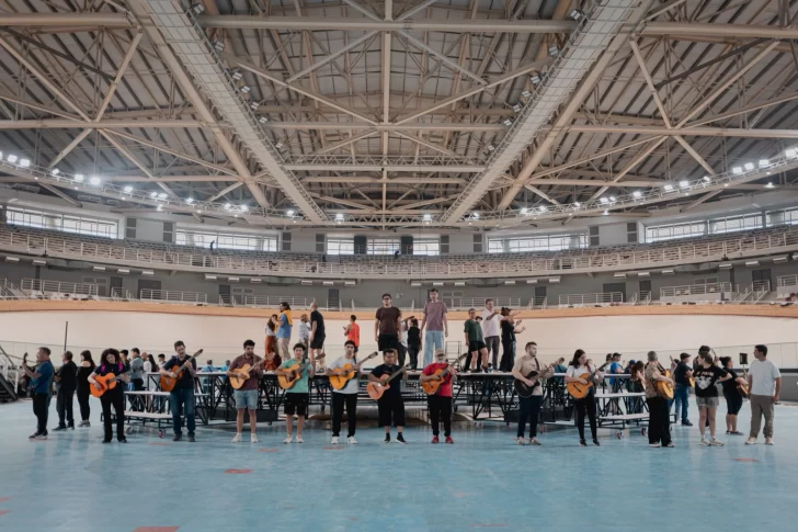 FNS 2025: cincuenta guitarras protagonizarán una serenata bien sanjuanina FNS 2025: cincuenta guitarras protagonizarán una serenata bien sanjuanina