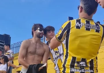 Santiago Sosa mostró cómo quedó su rostro tras la operación por la fractura que sufrió por un golpe de Marcos Rojo Santiago Sosa mostró cómo quedó su rostro tras la operación por la fractura que sufrió por un golpe de Marcos Rojo