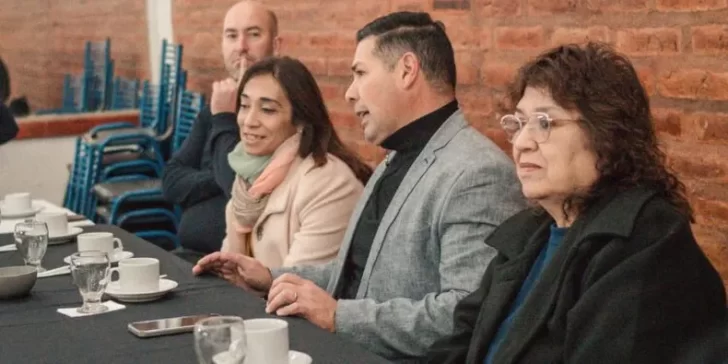 El bloquismo le “pica el boleto” a la concejal de Caucete que juega con Rosas: prepara la expulsión partidaria El bloquismo le “pica el boleto” a la concejal de Caucete que juega con Rosas: prepara la expulsión partidaria