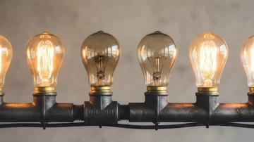 Focos quemados con nueva vida: cómo convertirlos en decoración navideña Focos quemados con nueva vida: cómo convertirlos en decoración navideña