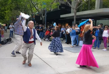 La tradición copó el corazón de la Ciudad: con baile folclórico y tonadas, Jáchal presentó su Fiesta La tradición copó el corazón de la Ciudad: con baile folclórico y tonadas, Jáchal presentó su Fiesta
