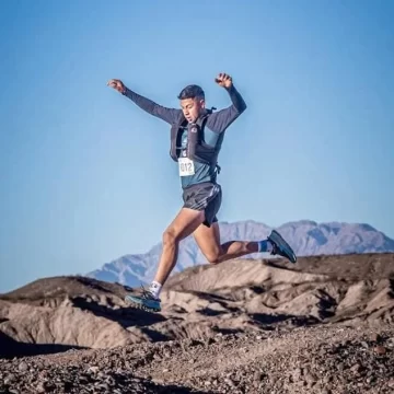Lucas Vargas: de la bandeja y el bar a ser una tremenda fiera en las dunas Lucas Vargas: de la bandeja y el bar a ser una tremenda fiera en las dunas