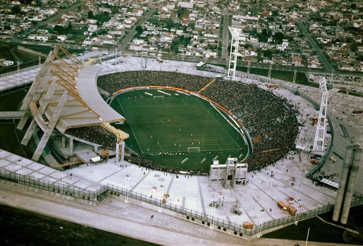 Un grupo empresarial de Brasil se hace cargo del estadio Minella en Mar del Plata Un grupo empresarial de Brasil se hace cargo del estadio Minella en Mar del Plata