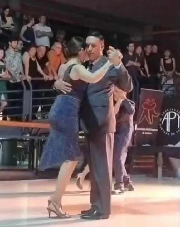 nats-oliva-y-jorge-arce-bailando--577x728 nats-oliva-y-jorge-arce-bailando--577x728