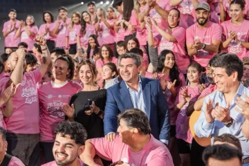 Orrego presenció el ensayo del show central de la FNS Orrego presenció el ensayo del show central de la FNS