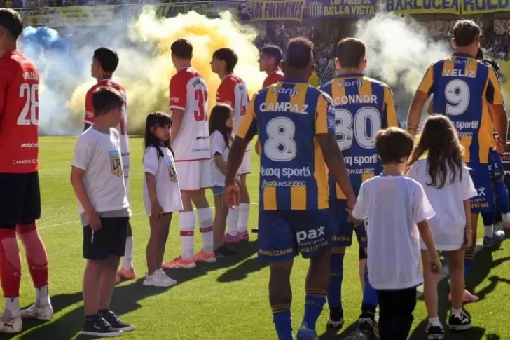 Durísima sanción de la AFA contra Estudiantes por el pasillo que le hicieron a Rosario Central