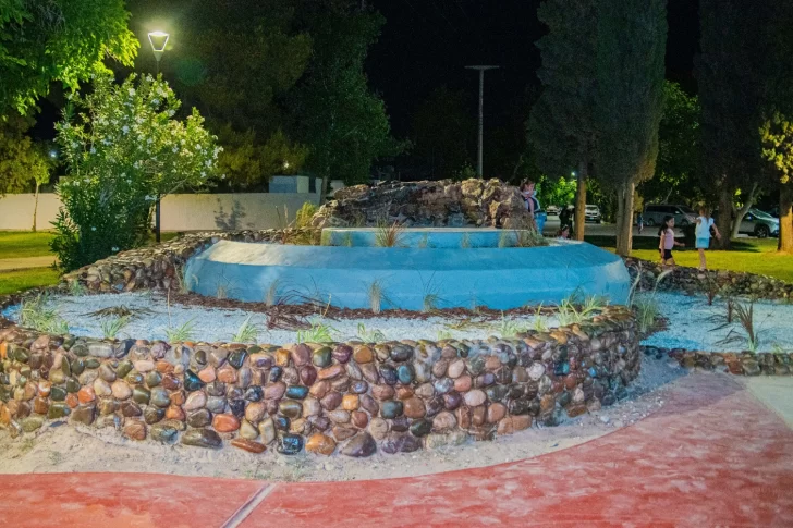 En Rivadavia trabajan en una plaza para mejorar los servicios y la accesibilidad