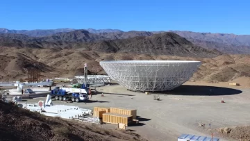 Primera repercusión en la UNSJ por el freno al radioteslescopio: entre la cautela y la sorpresa, a la espera de una reunión mañana en Aduana Primera repercusión en la UNSJ por el freno al radioteslescopio: entre la cautela y la sorpresa, a la espera de una reunión mañana en Aduana