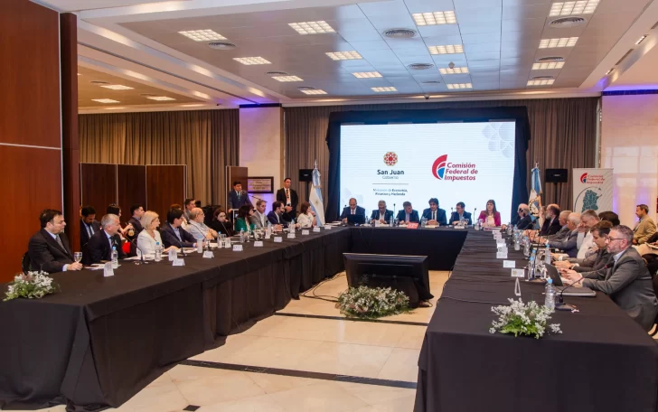 La Comisión Federal de Impuestos se reunió en San Juan con el fin de coordinar políticas fiscales La Comisión Federal de Impuestos se reunió en San Juan con el fin de coordinar políticas fiscales