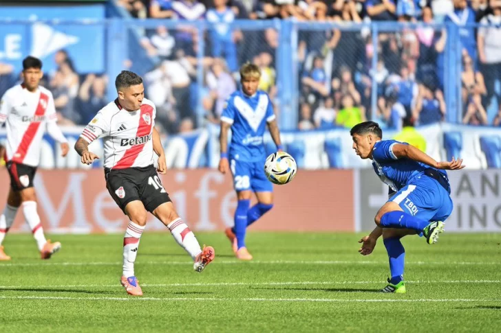River no pudo ganarle a Vélez y complicó sus chances de entrar en la Libertadores River no pudo ganarle a Vélez y complicó sus chances de entrar en la Libertadores