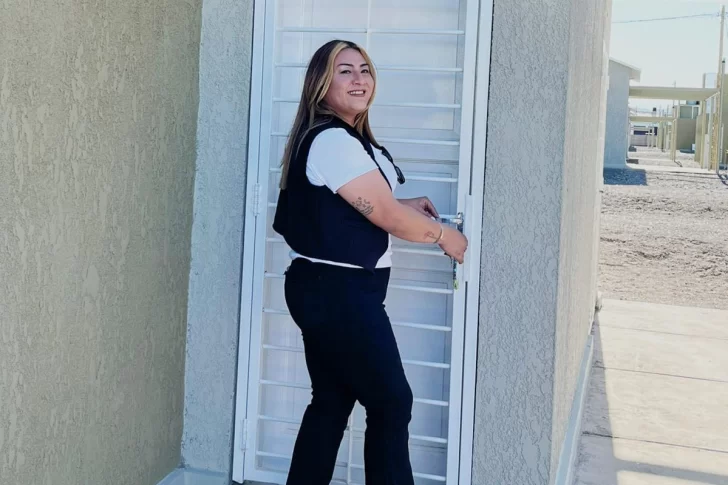 La historia de la mujer trans que tiene revancha tras criarse fabricando ladrillos, dejar la escuela por burlas y perder a su madre