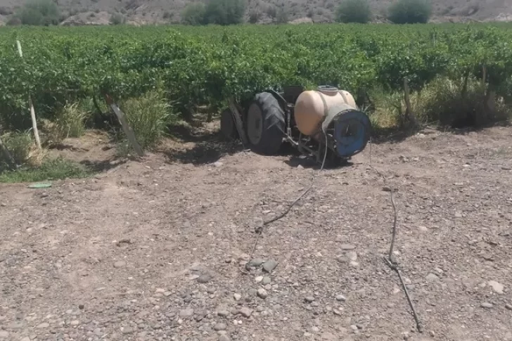 Grave accidente en Albardón: un hombre quedó internado en estado crítico tras ser aplastado por un tractor