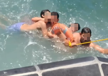 VIDEO: el momento exacto en el que rescatan a los cuatro sanjuaninos en el mar de La Serena