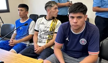 Tres jóvenes quedaron imputados tras la gresca que terminó con 20 detenidos en la casona usurpada Tres jóvenes quedaron imputados tras la gresca que terminó con 20 detenidos en la casona usurpada