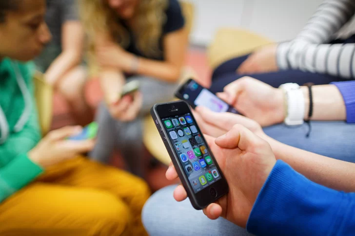 Seis herramientas de prevención para evitar el consumo problemático digital y establecer hábitos saludables Seis herramientas de prevención para evitar el consumo problemático digital y establecer hábitos saludables