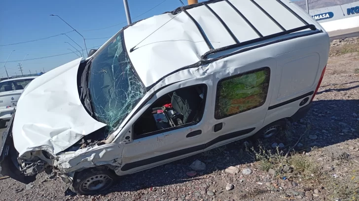 Una Kangoo a alta velocidad en un semáforo en rojo, el desencadenante de la tragedia en Ruta 40 y Calle 9 Una Kangoo a alta velocidad en un semáforo en rojo, el desencadenante de la tragedia en Ruta 40 y Calle 9