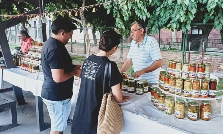 Por partida doble, la Feria Agroproductiva busca llegar a más sanjuaninos con un sinfín de productos económicos Por partida doble, la Feria Agroproductiva busca llegar a más sanjuaninos con un sinfín de productos económicos
