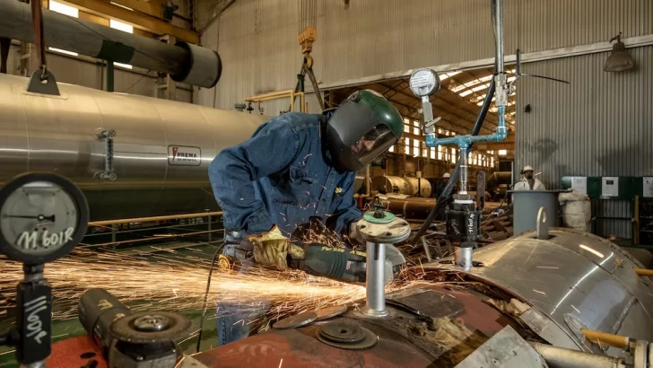 Nuevo borrador del proyecto de Reforma Laboral del Gobierno: qué dice sobre vacaciones, indemnizaciones y despidos