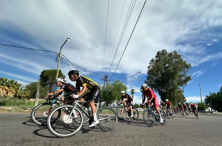 Ciclismo-cuatro-puentes120252-728x479