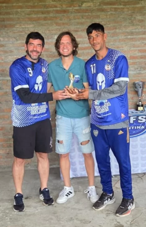 Espartanos-Mestre-Perez-Riveros-471x728 Espartanos-Mestre-Perez-Riveros-471x728